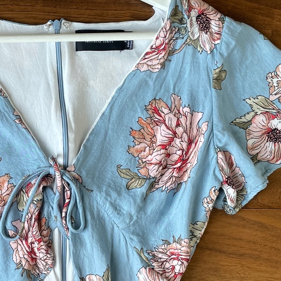 Minkpink tie front dress - Picture 2 of 2